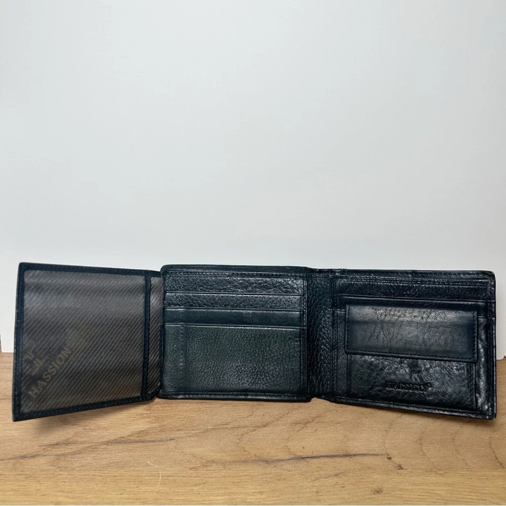 Hassion Men’s Black Leather Bifold Slim Wallet VTG EUC